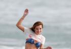 Bella Thorne w mokrym bikini
